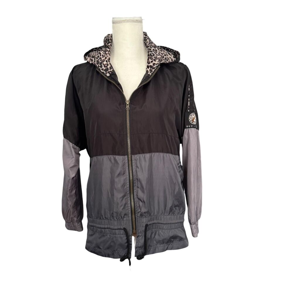 Buc-ee's Jacket Womens Small Black Gray Leopard Hooded Windbreaker Full Zip